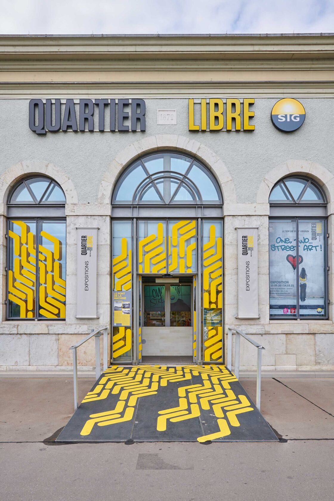 One, two… street art!